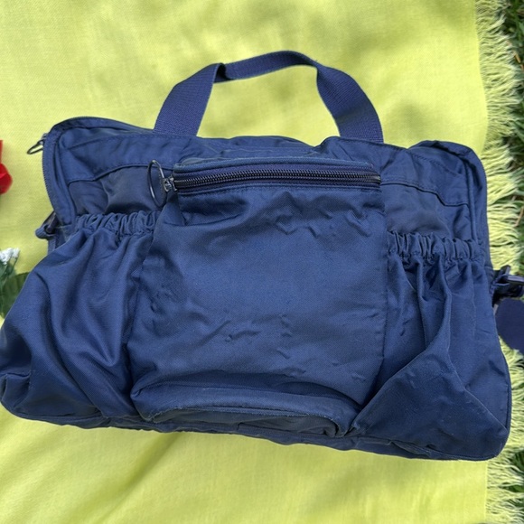 ⛺️ LAND’S END; Large VINTAGE Navy Travel/Overnight/Kid’s Bag w/Storage Pockets! - Picture 16 of 16